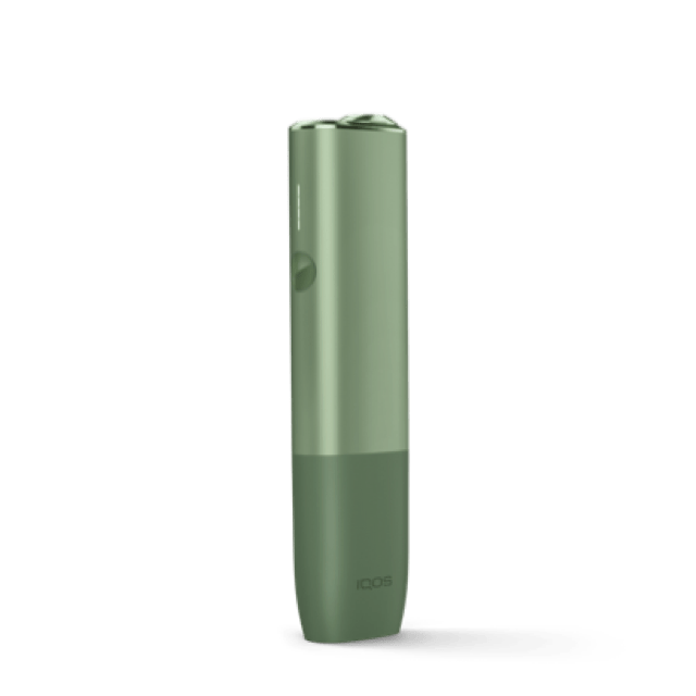 Un appareil IQOS ILUMA ONE vert mousse.