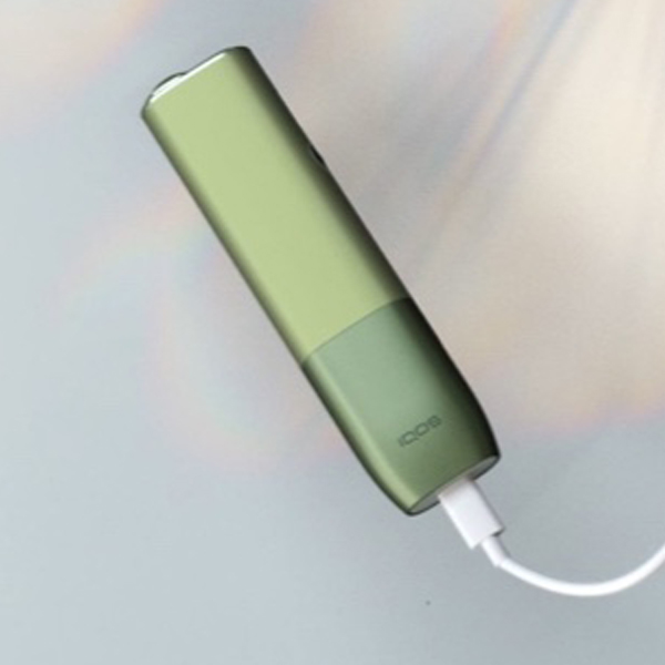 An IQOS ILUMA ONE device.